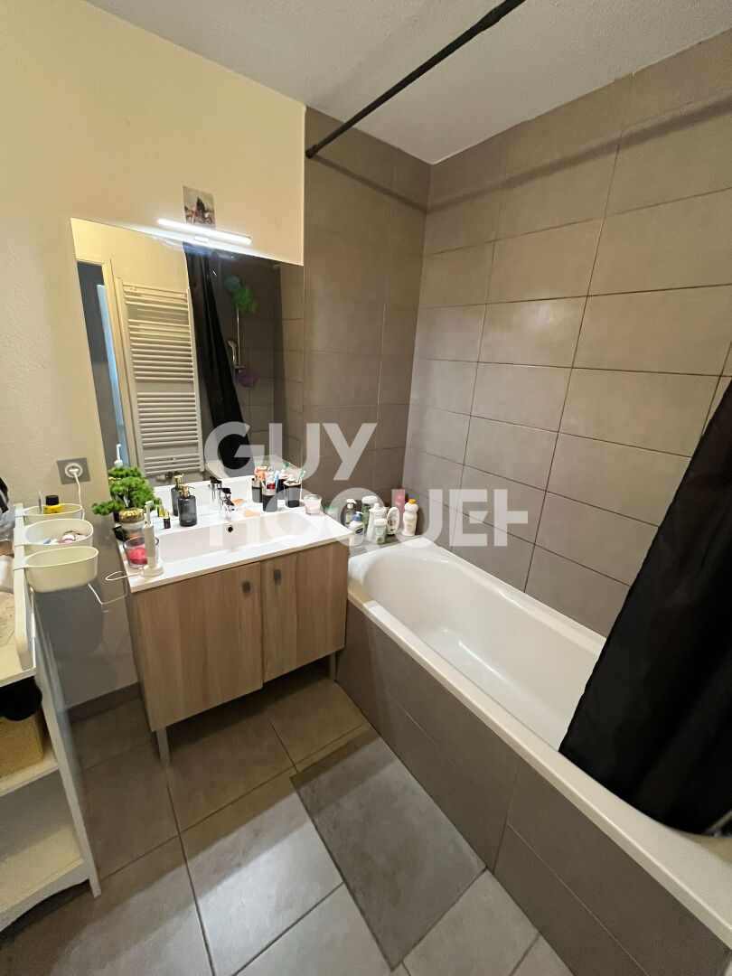 T3 lumineux de 65 m² avec terrasse et parking