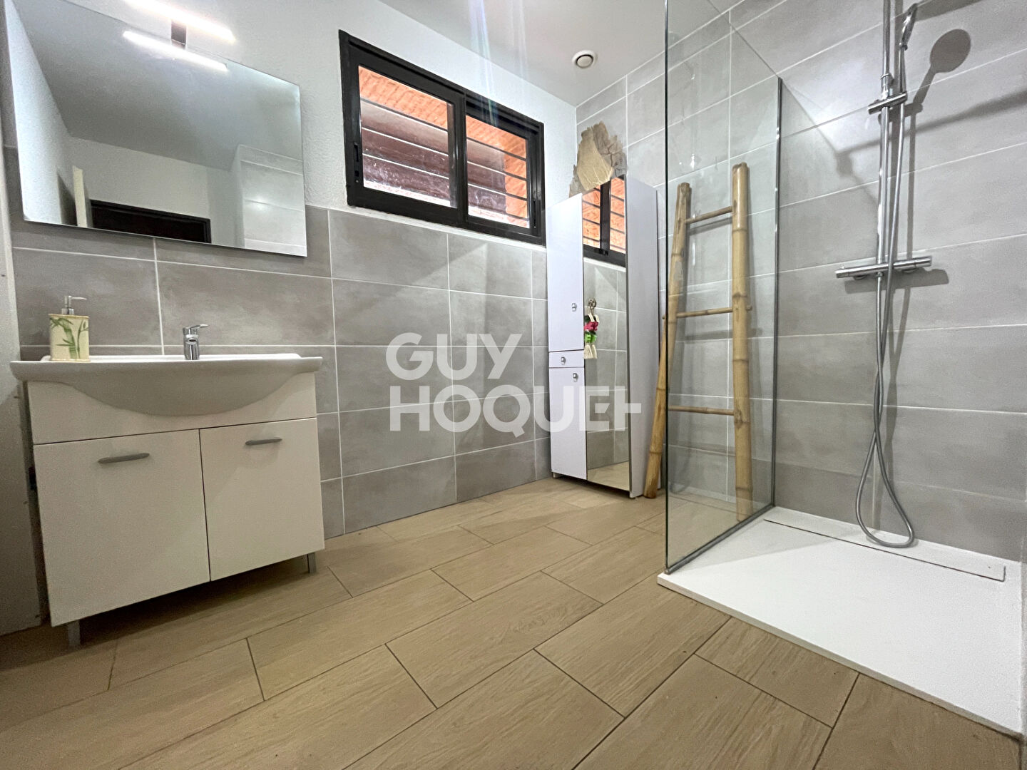 Exclusivité - Maison de 4 pièces, 99 m²  -Un cadre de vie idéal entre modernité et convivialité