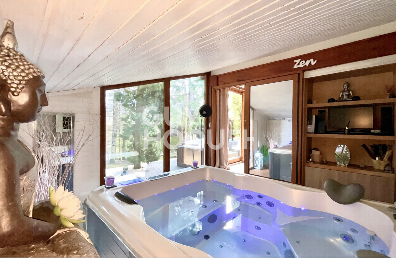 Confort et Sérénité dans un Domaine Résidentiel Prestigieux