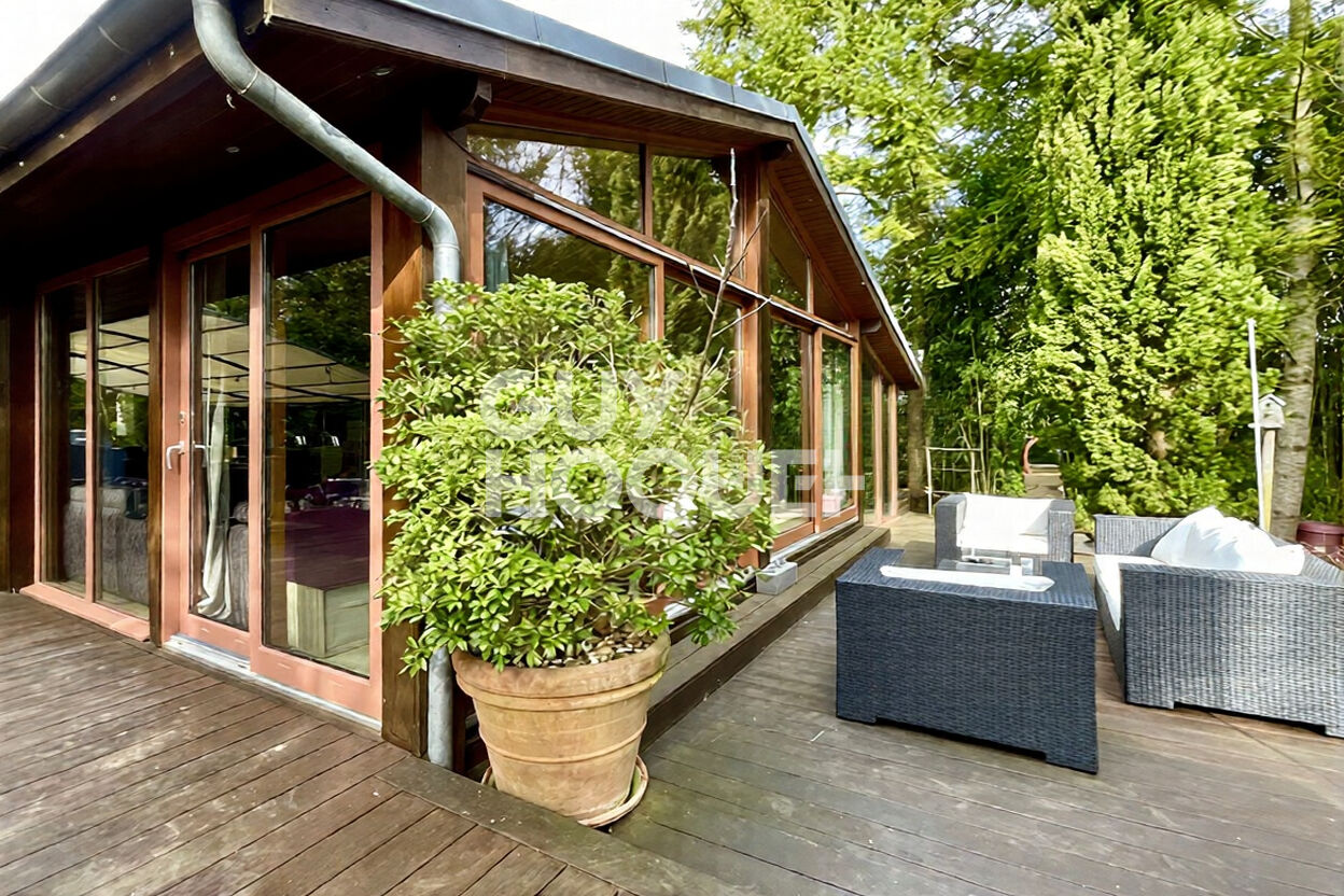 Confort et Sérénité dans un Domaine Résidentiel Prestigieux