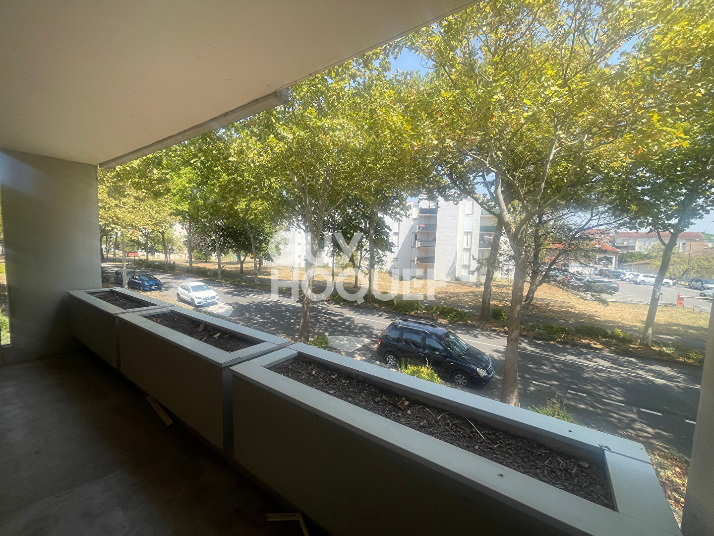 T2 MEUBLEE ! A LOUER ! PROCHE DU CENTRE DE BLAGANC !