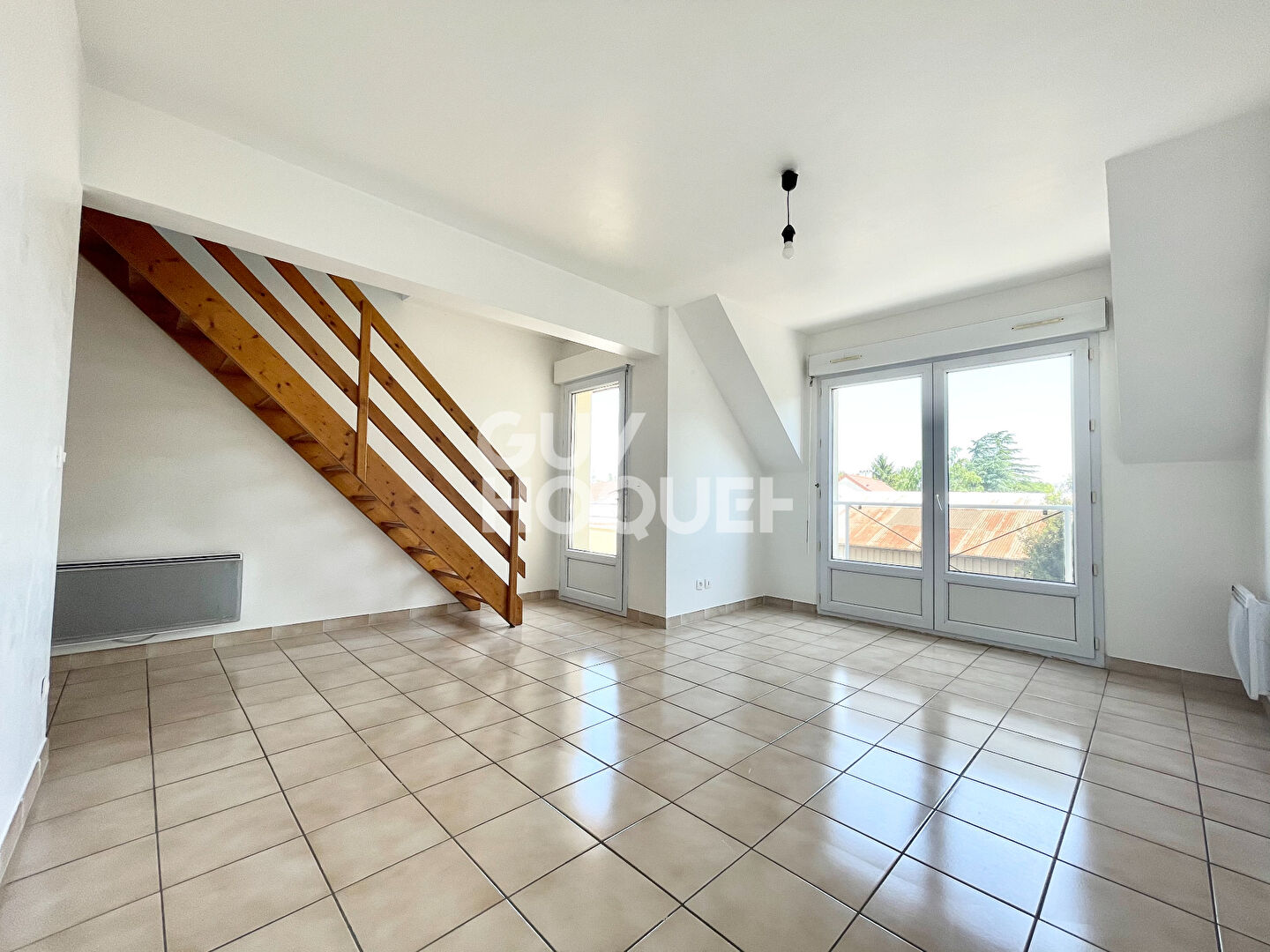 Appartement  3 pièces - Vert-Le-Grand