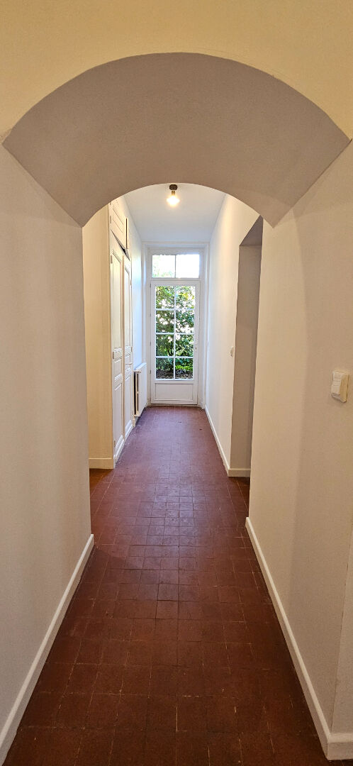 Grand Domaine 9 pièce(s) Saint-Dyzant-du-Gua 17240