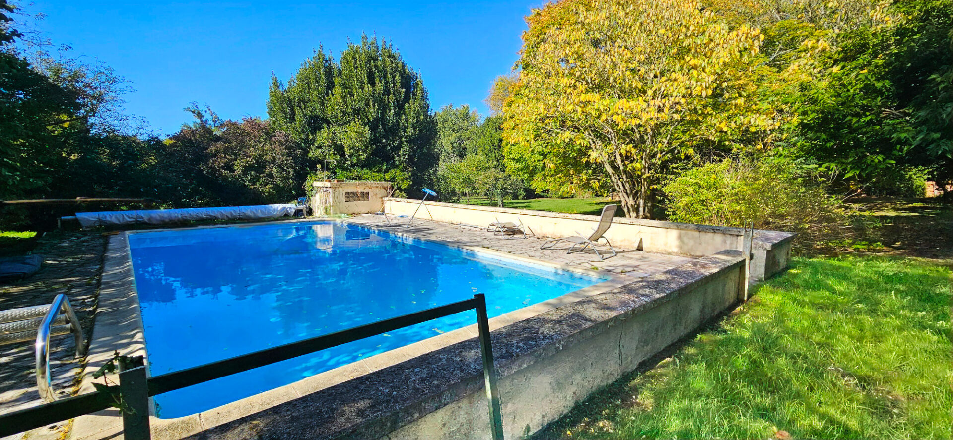 Grand Domaine 9 pièce(s) Saint-Dyzant-du-Gua 17240