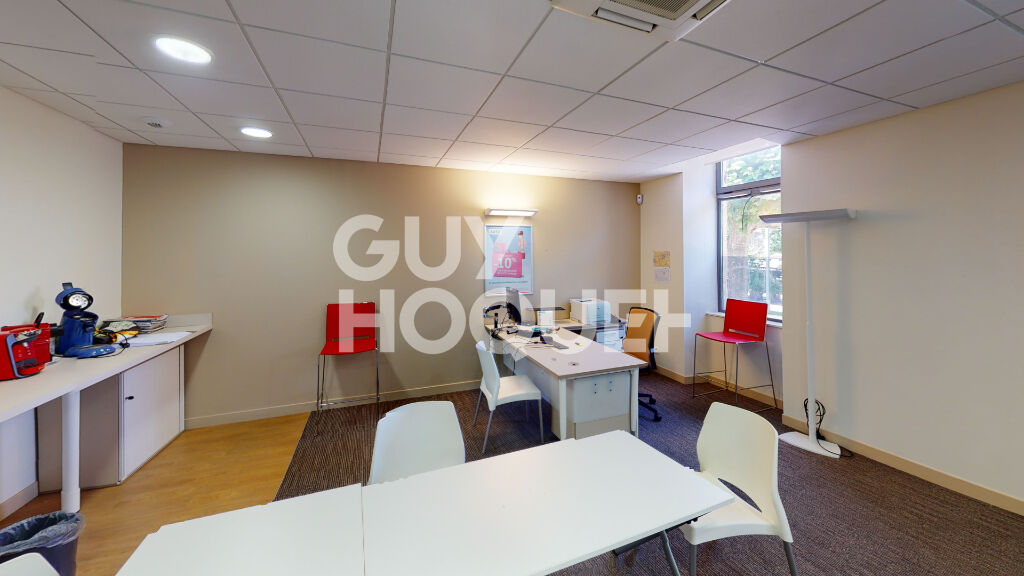 Immeuble d'activité tertiaire Bordeaux  Rive droite 157m2 