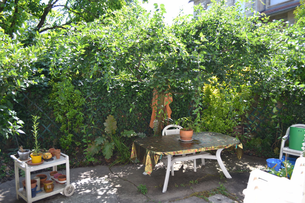 Exclusivité Parc Bordelais - très belle maison à rafraîchir