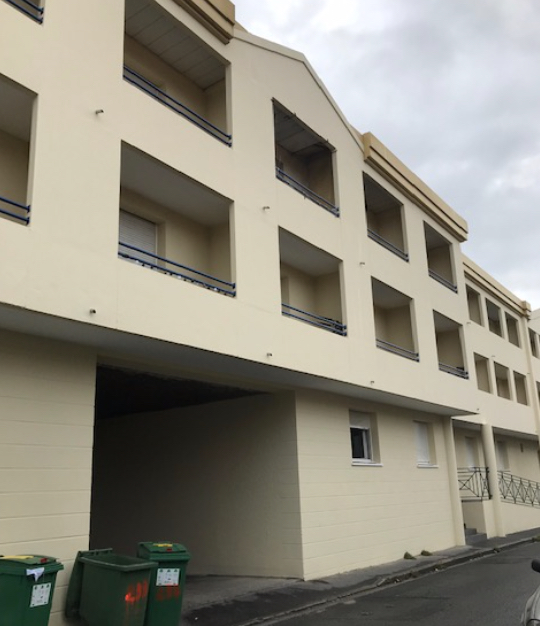 Parking / box Talence
