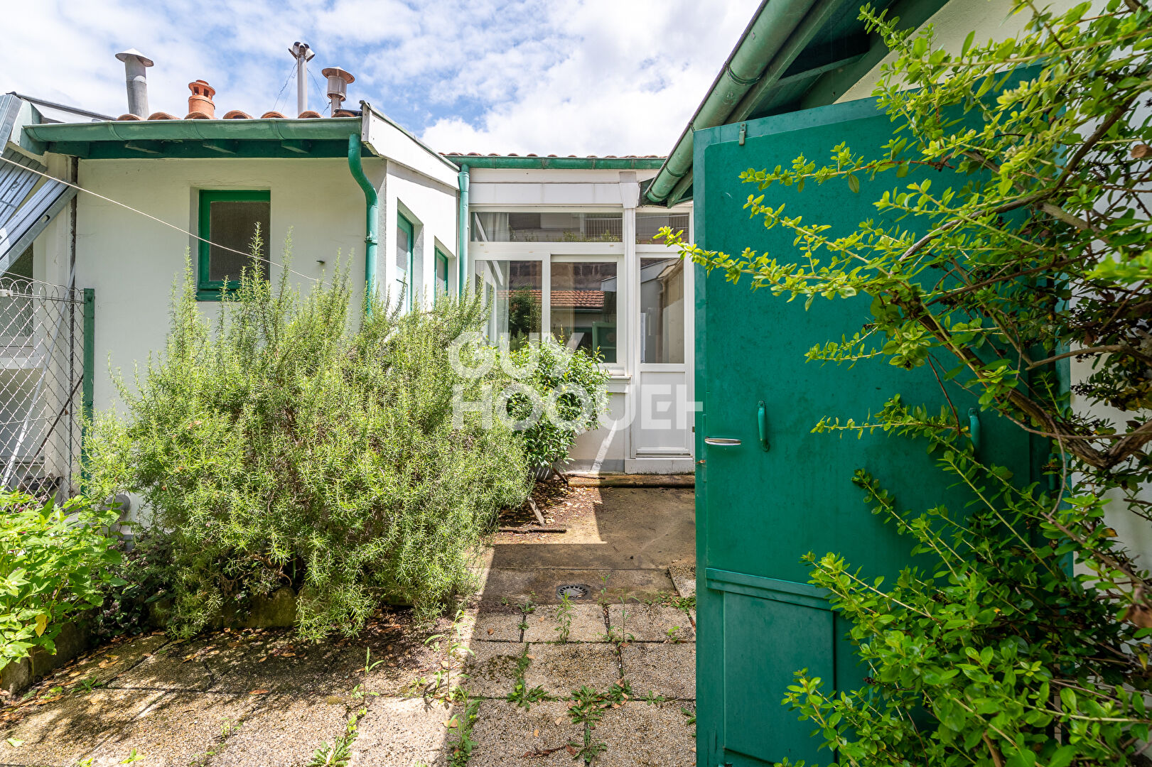 Maison Saint-Genès 69 m2 avec extérieur