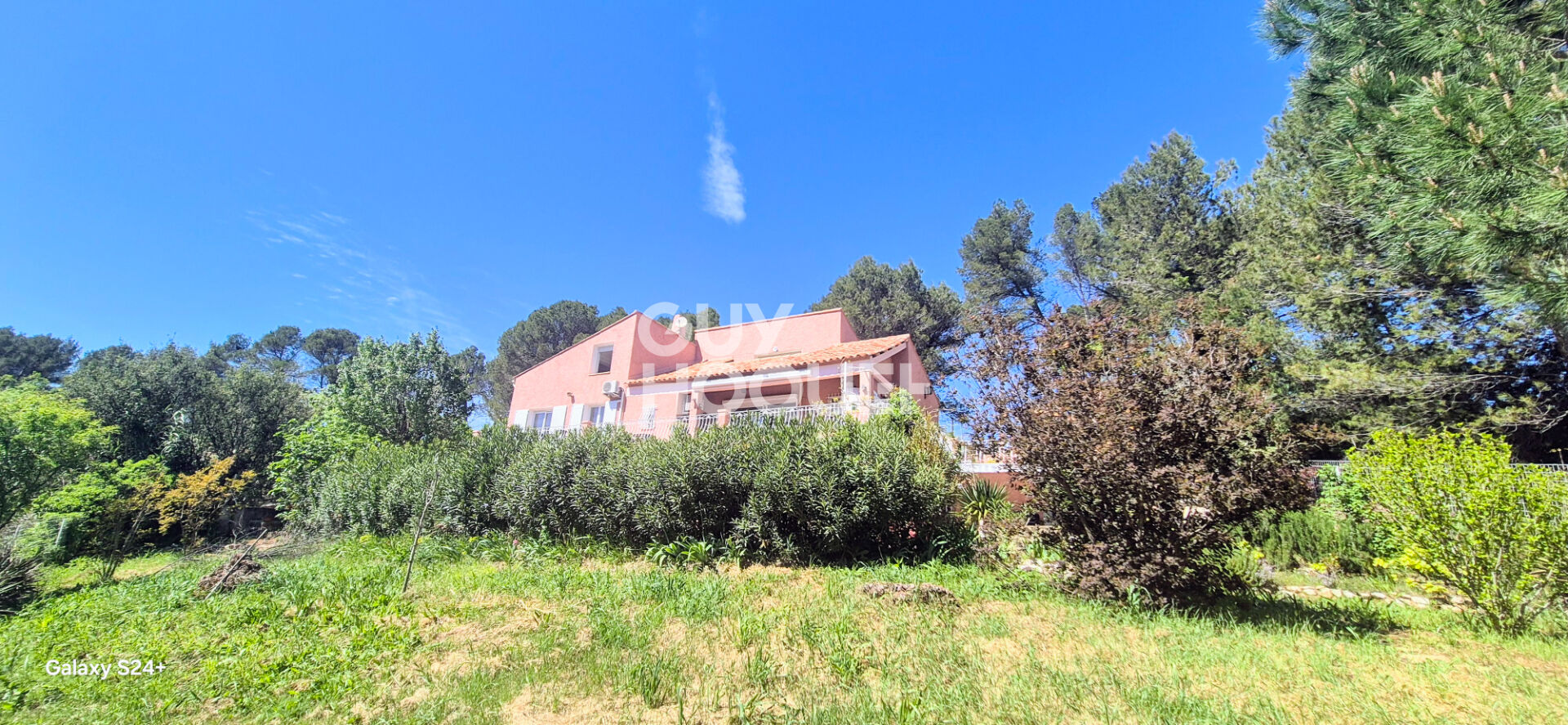 La Destrousse (13112), très belle propriété de 216 m2 habitables sur terrain de 3.105 m2