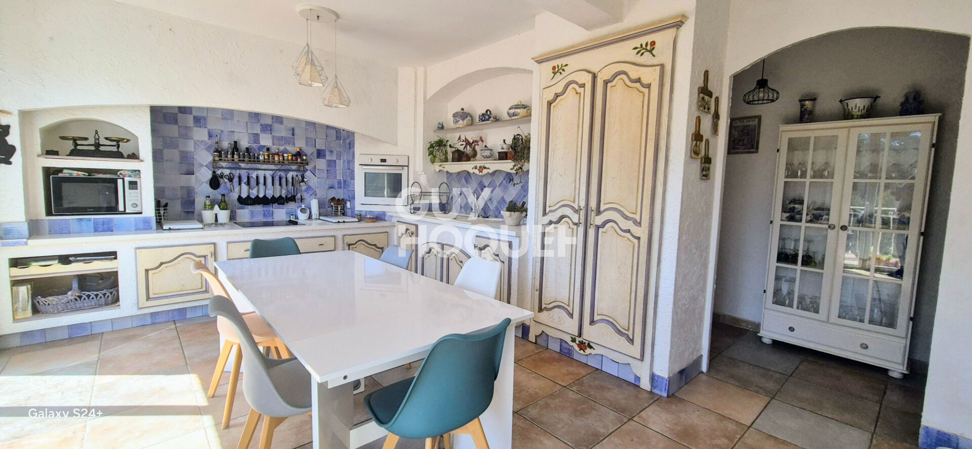 La Destrousse (13112), très belle propriété de 216 m2 habitables sur terrain de 3.105 m2