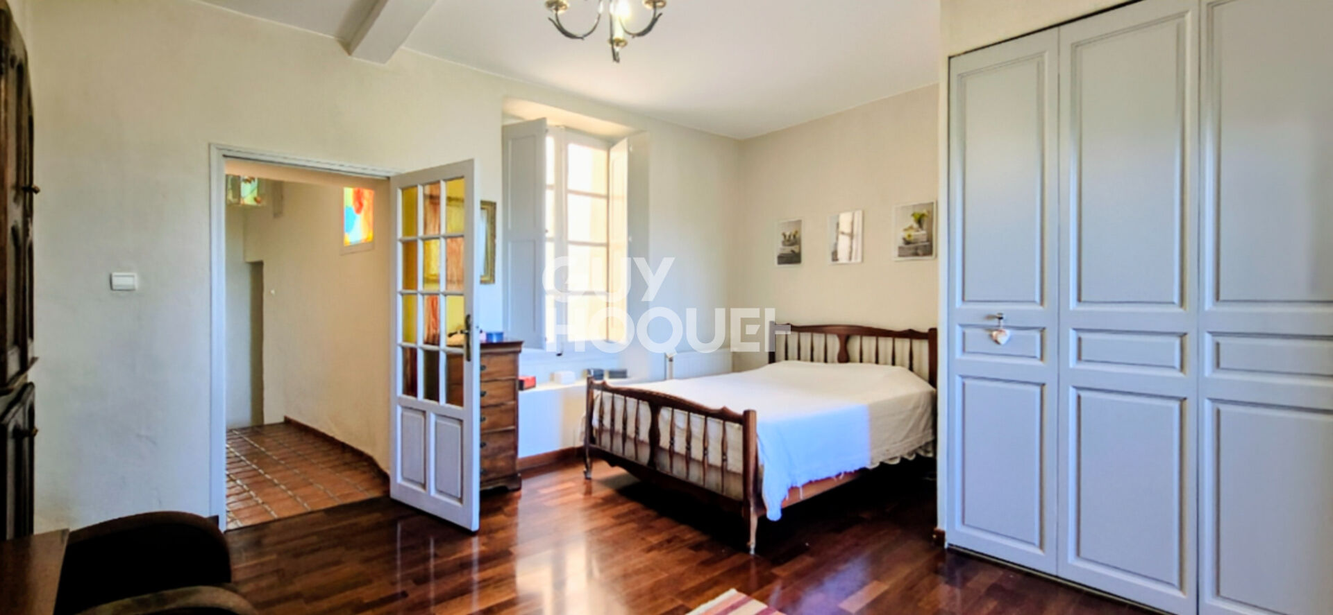 Aix en Provence -Demeure en pierres de 200 m2 env avec vue panoramique sur le pays d'Aix, extérieur et double garage