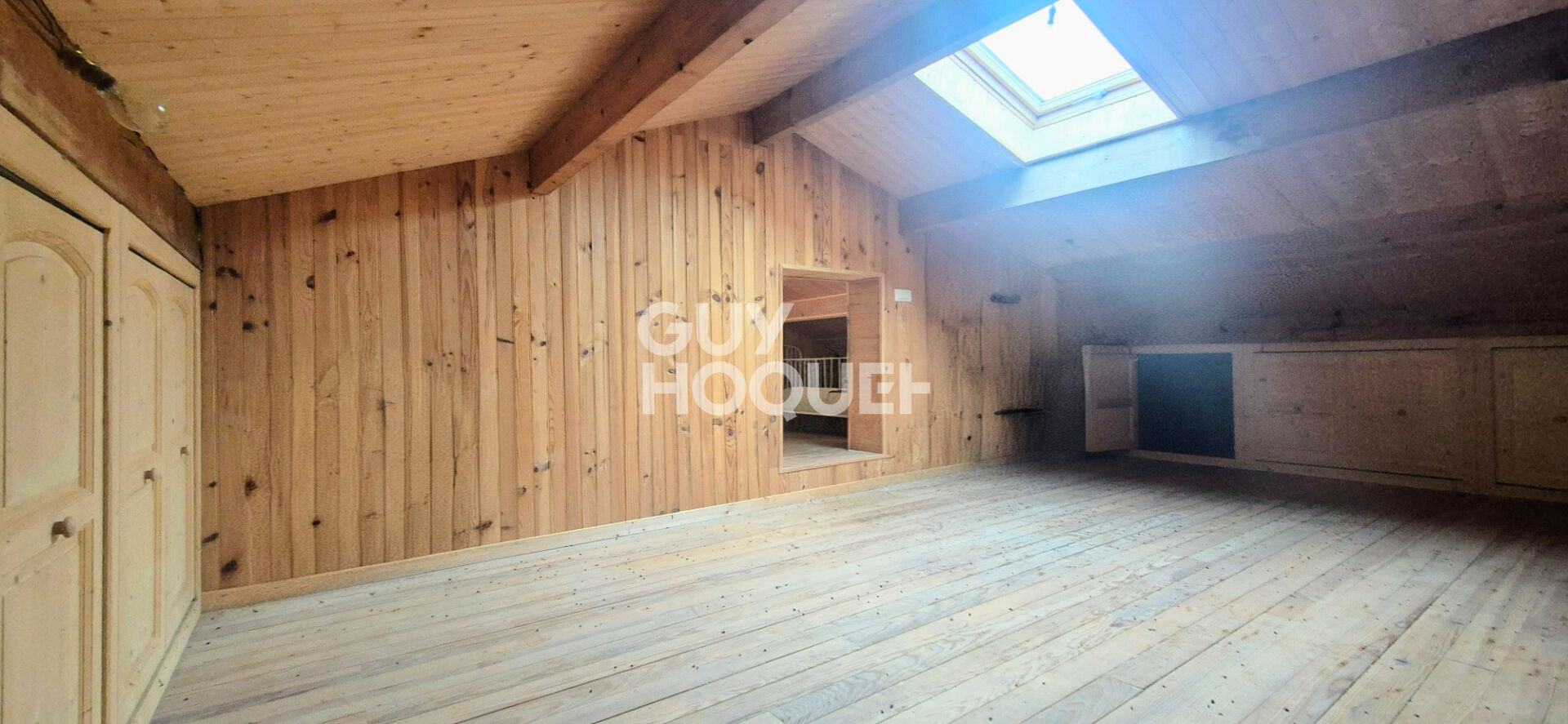 Maison familiale  Verdaches, offrant 2 logements 135 m2 sur terrain de 654 m2