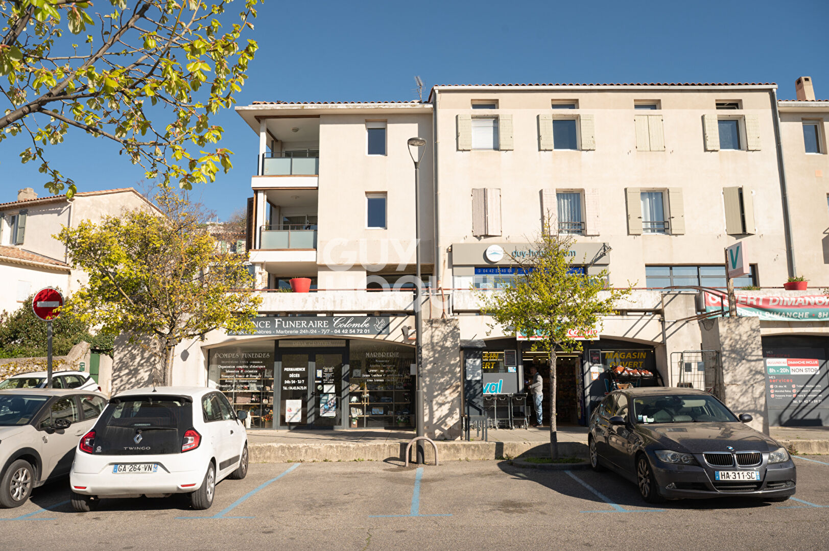 Bouc Bel Air Local commercial 47 m2 rénové 