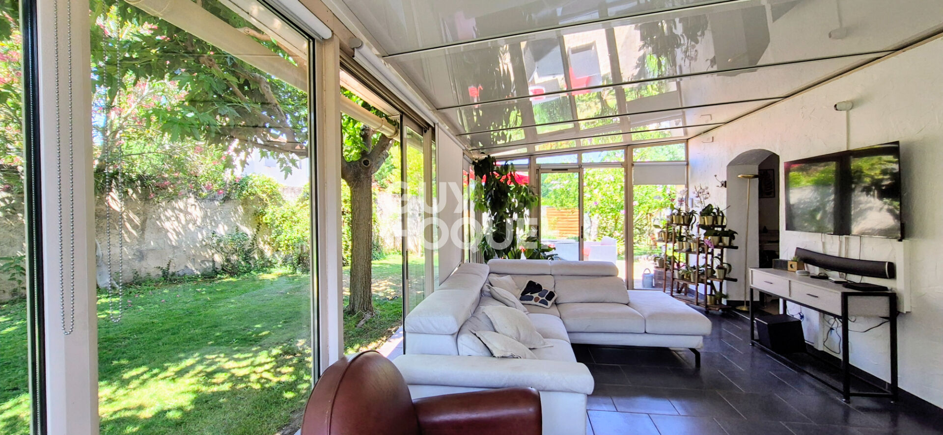 Bouc Bel Air grande maison familiale de 154 m2 sur terrain de 1.216 m2 avec piscine, chalet de 40 m2