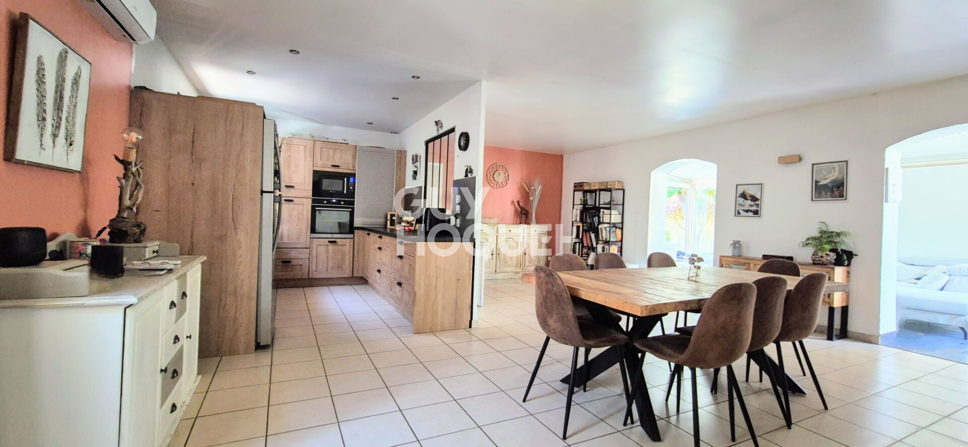 Bouc Bel Air grande maison familiale de 154 m2 sur terrain de 1.216 m2 avec piscine, chalet de 40 m2