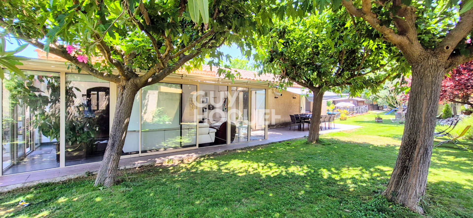 Bouc Bel Air grande maison familiale de 154 m2 sur terrain de 1.216 m2 avec piscine, chalet de 40 m2