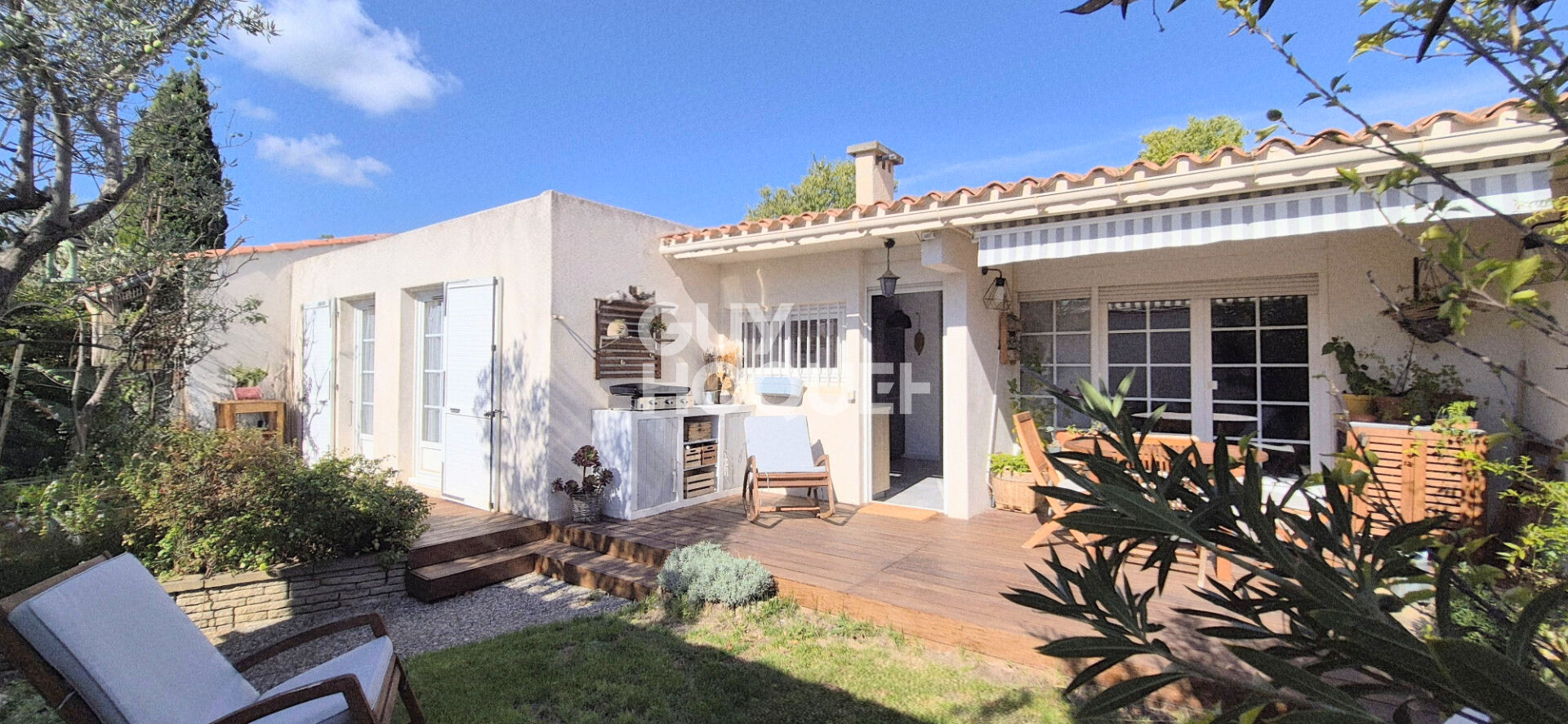 A Calas, maison de plain pied au calme et sans vis à vis, proche commerces  et école