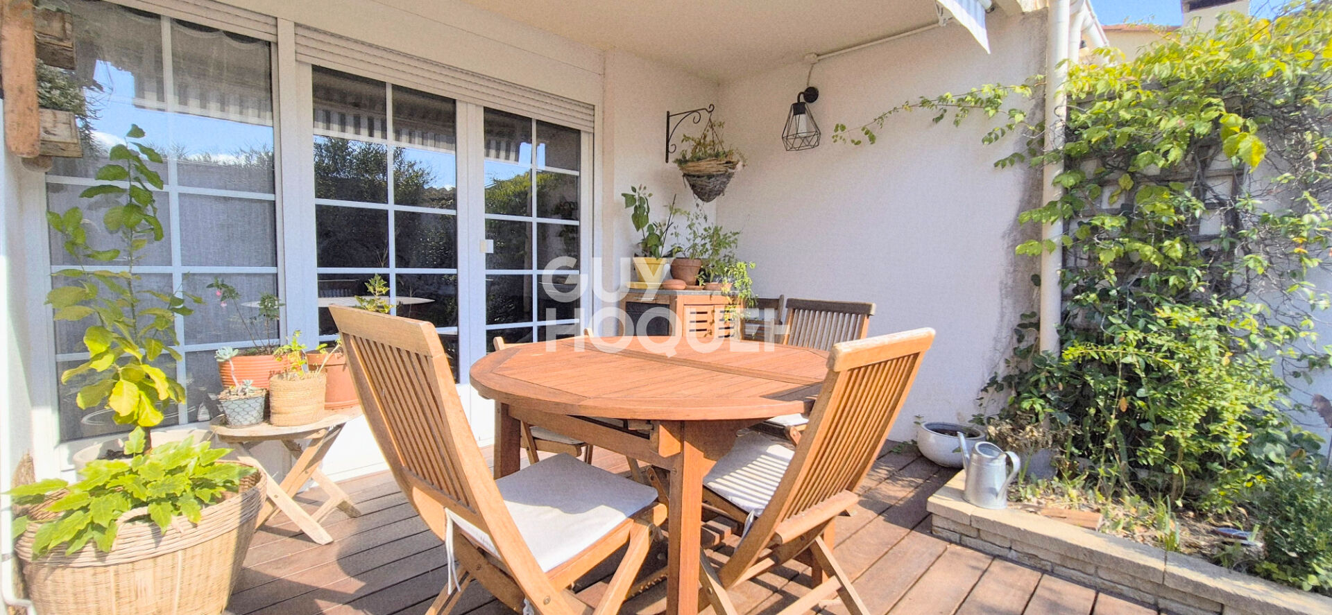 A Calas, maison de plain pied au calme et sans vis à vis, proche commerces  et école