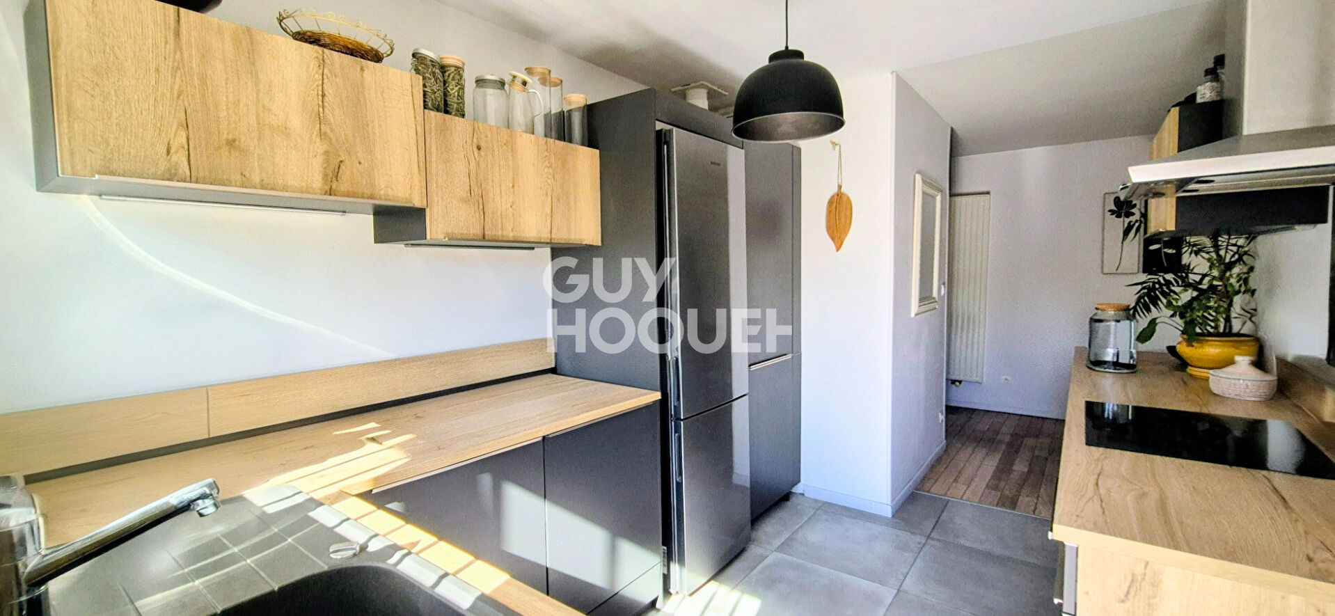 A Calas, maison de plain pied au calme et sans vis à vis, proche commerces  et école