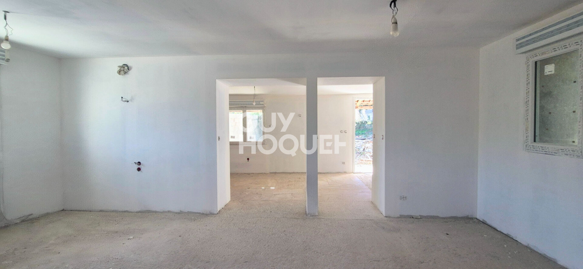 Gardanne, maison de type 7 + maison de type 2/3 sur parcelle de 526 m2