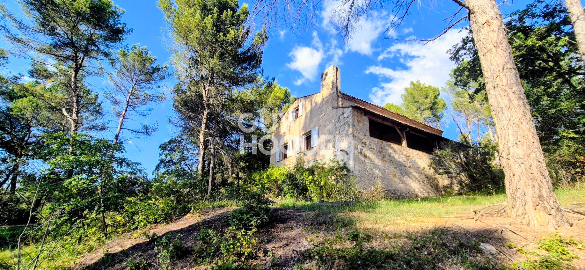 Aix En Provence- 13090-Maison familiale de type 6 pièces sur parcelle de 5866 m2