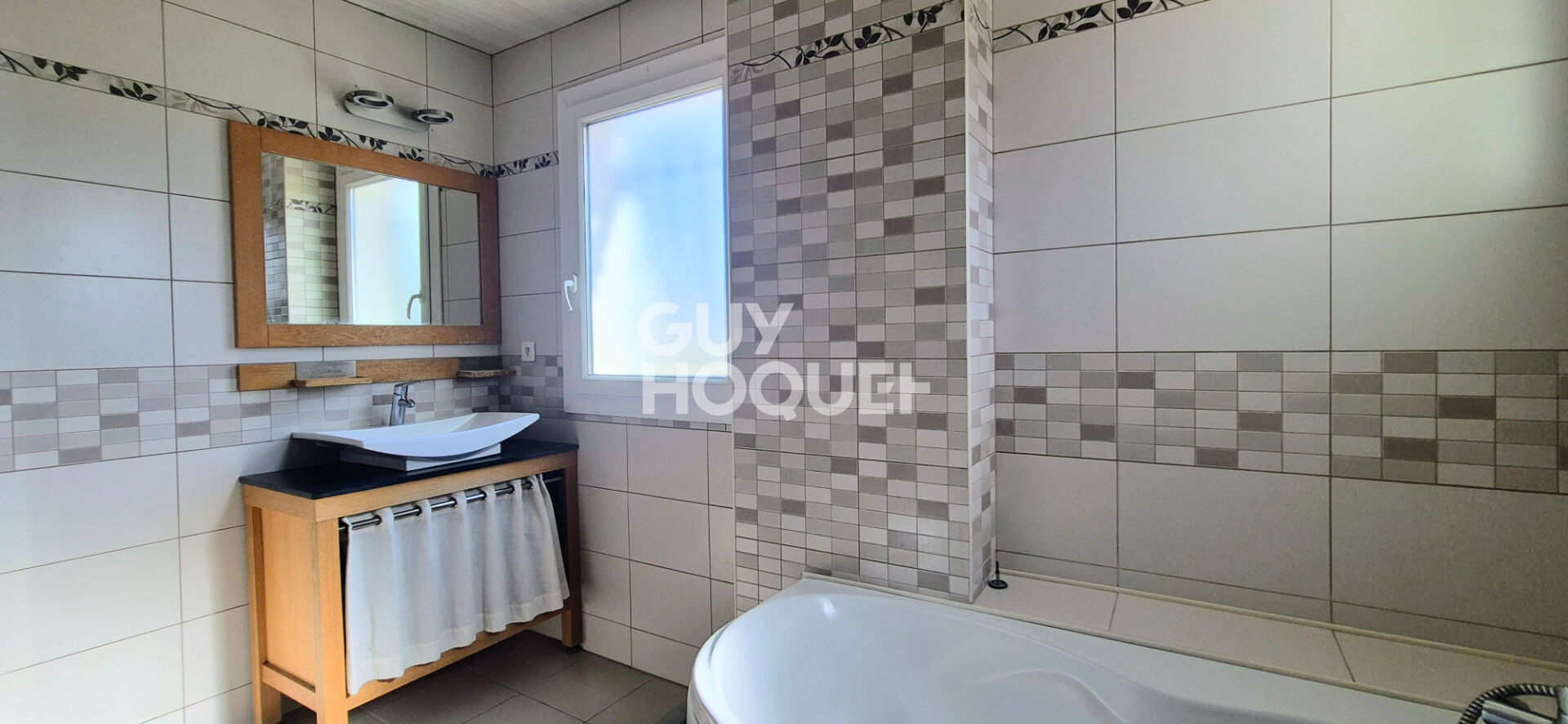 Bouc Bel Air, Maison de 107 m2 env 6 pièces sur terrain de 355 m2