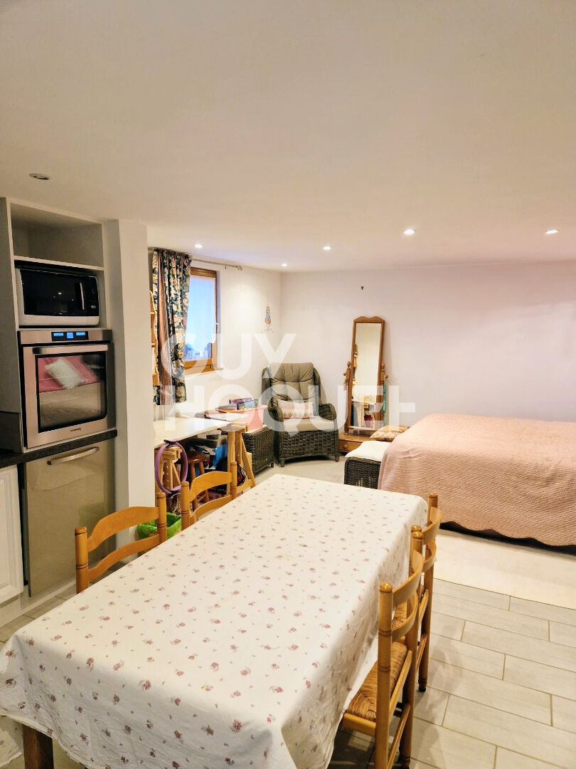 Maison Rousset de type 7 sur parcelle de 779 m2 au calme absolu