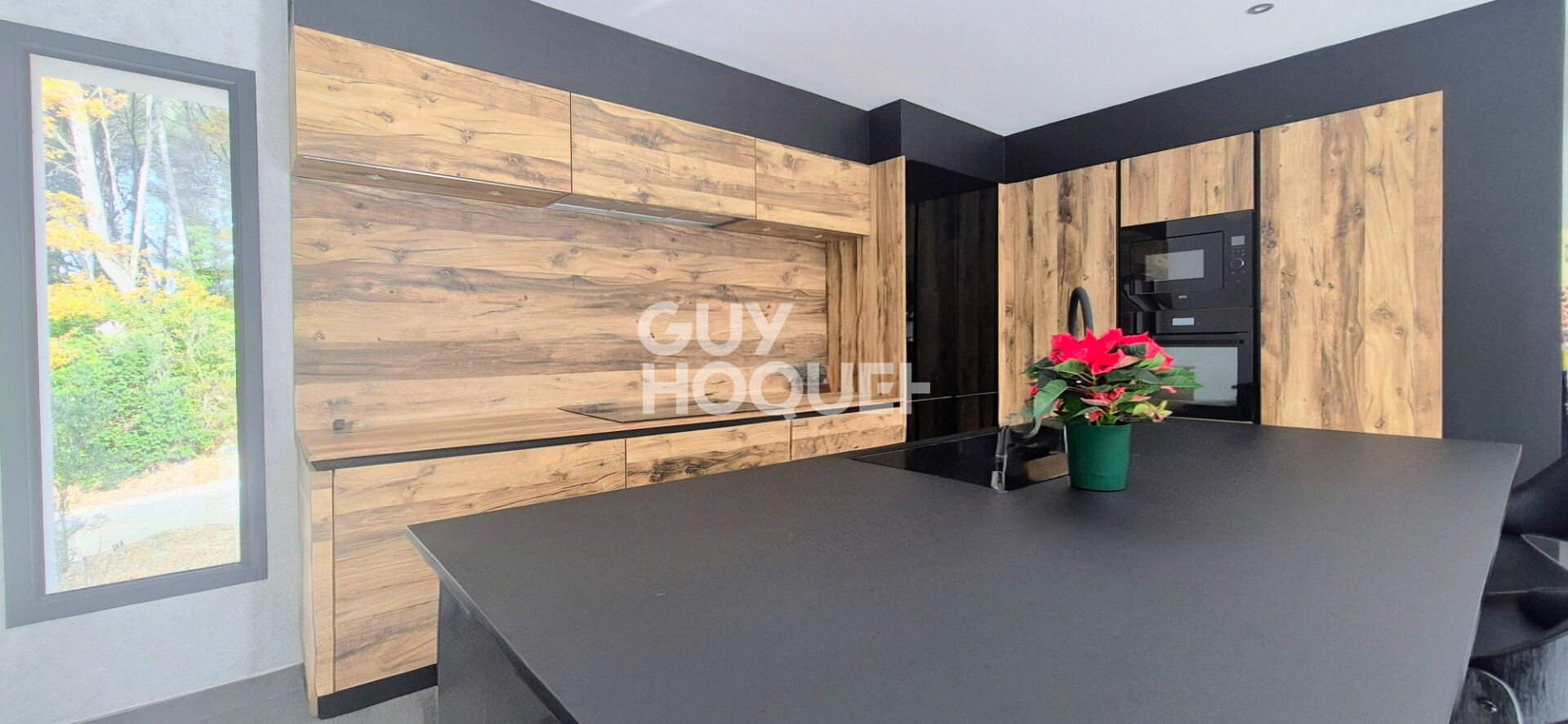 Bouc-Bel-Air - 13320 - Quartier Valcros - Prpriété de 220 m2 sur parcelle de 5200 m2 au calme absolu.