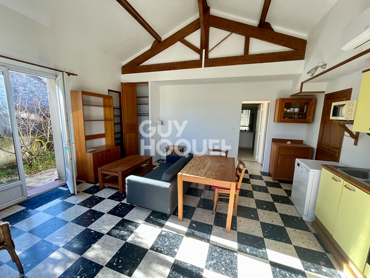 Cabriès (13480) maison meublée  2 pièces de 50 m2 avec jardin