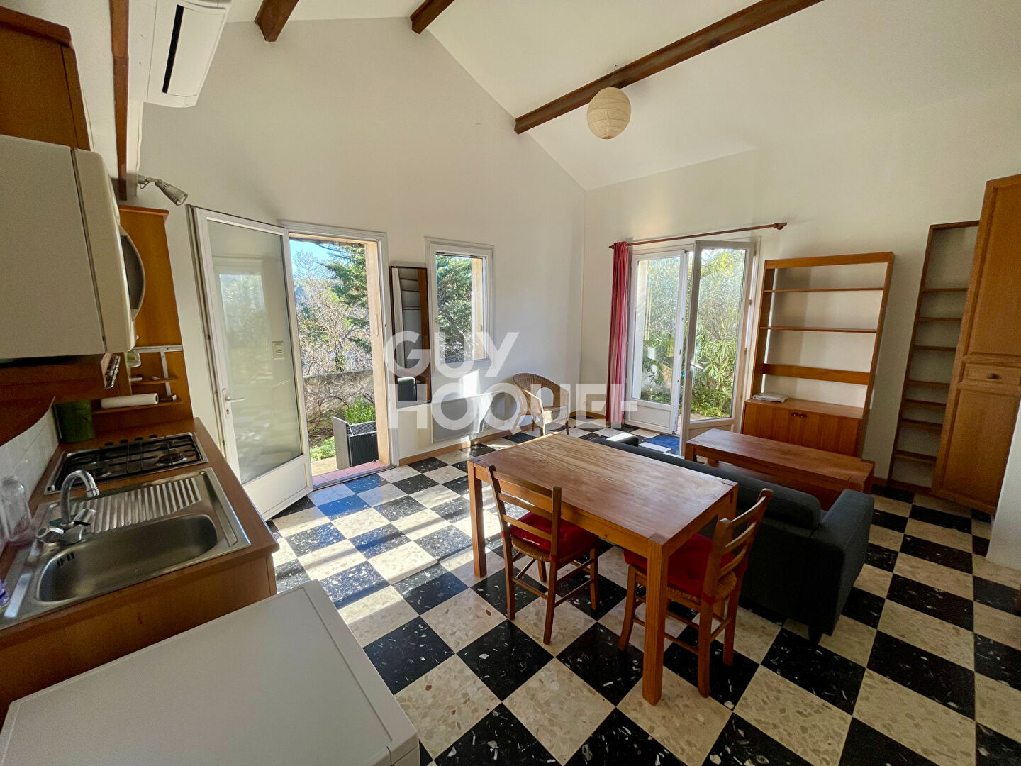 Cabriès (13480) maison meublée  2 pièces de 50 m2 avec jardin