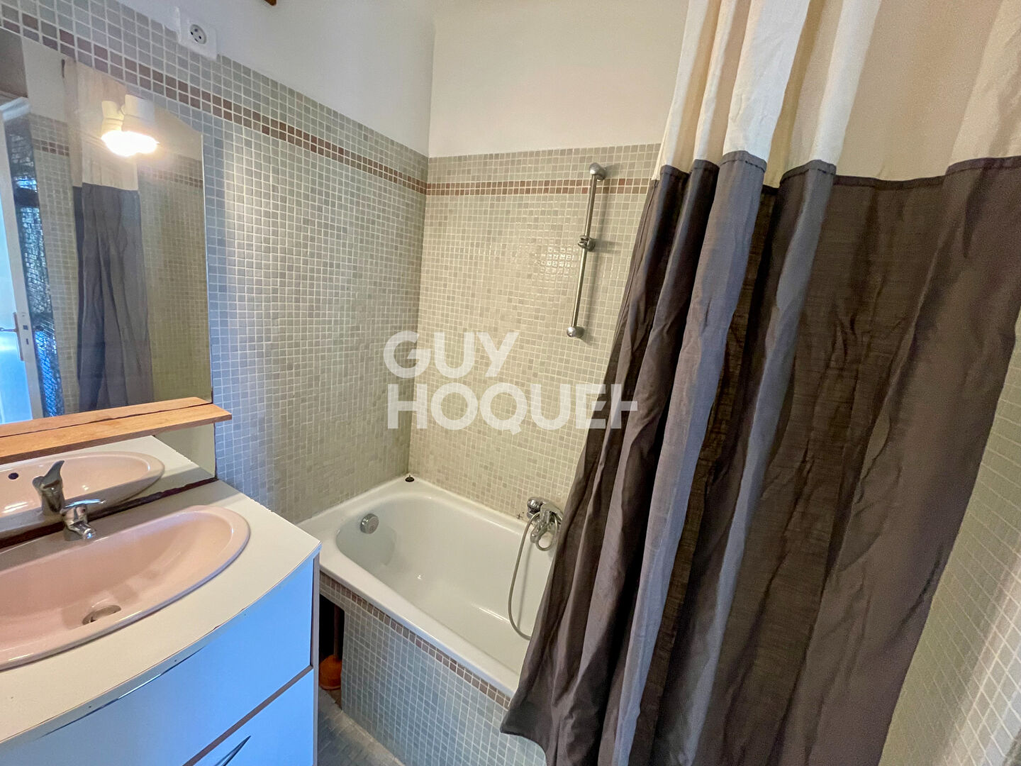 Cabriès (13480) maison meublée  2 pièces de 50 m2 avec jardin