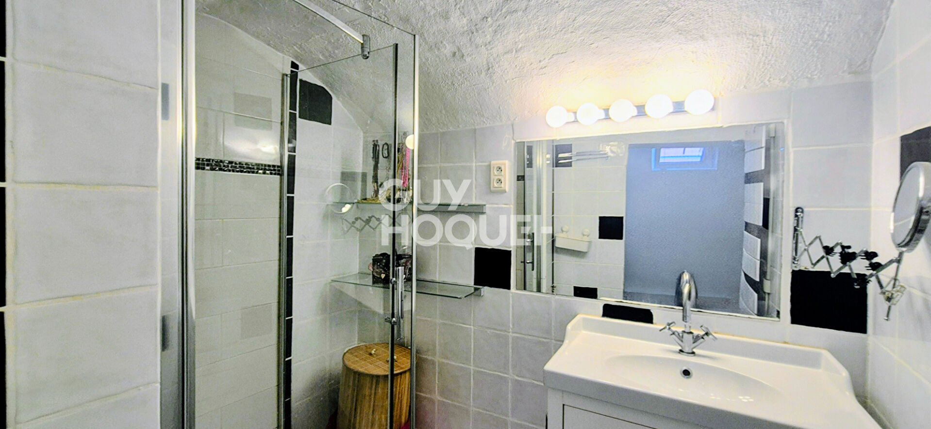 Bouc Bel Air (13320), Maison de village de 50 m2  pleine de charme, rénovée