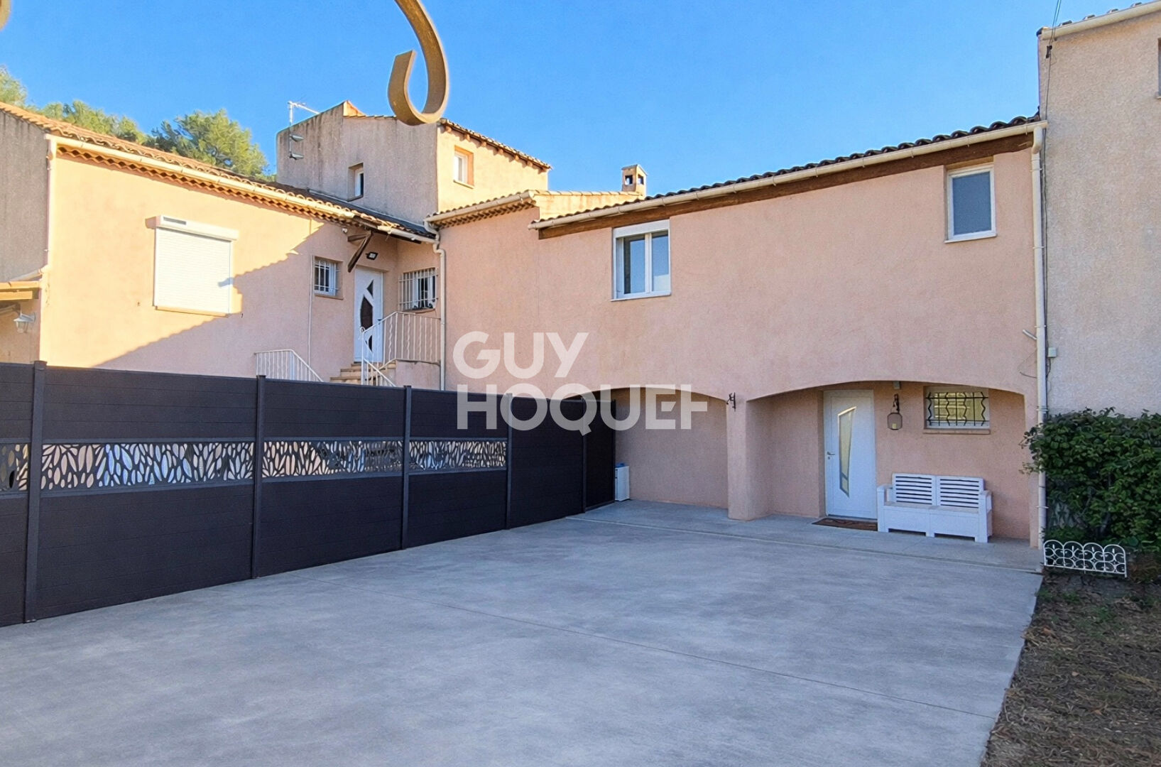 Bouc Bel Air  (13320), Maison de 129 m2  avec extérieurs de 231 m2