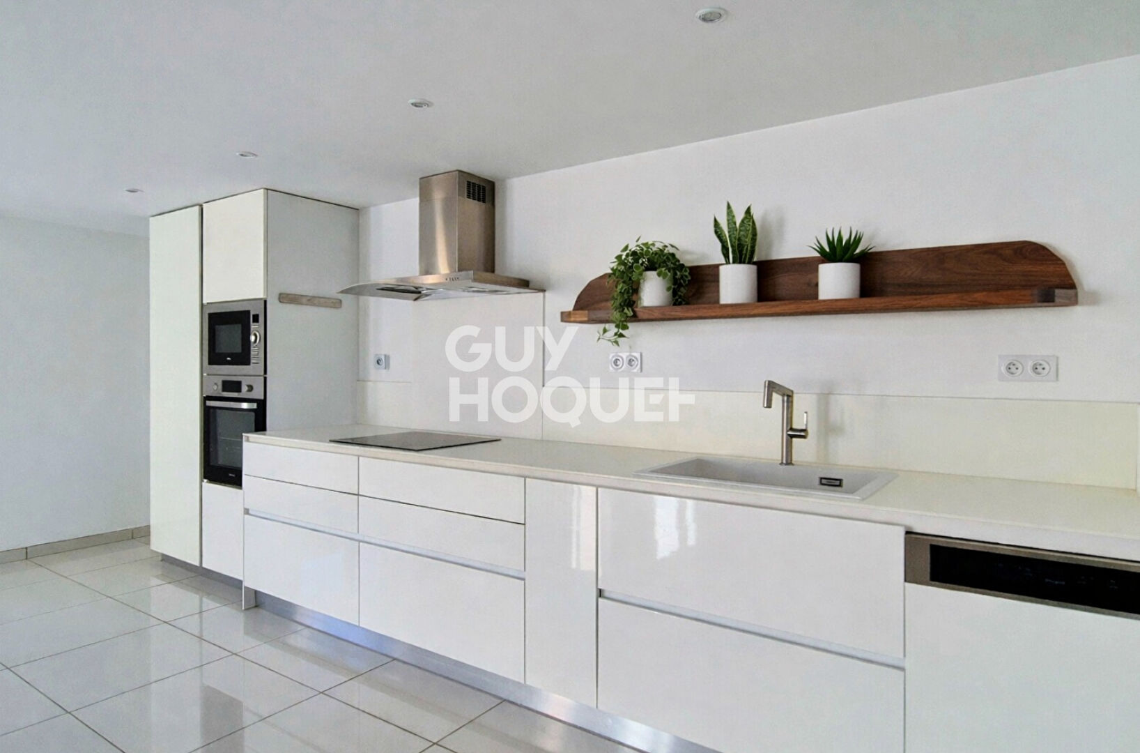 Bouc Bel Air  (13320), Maison de 129 m2  avec extérieurs de 231 m2