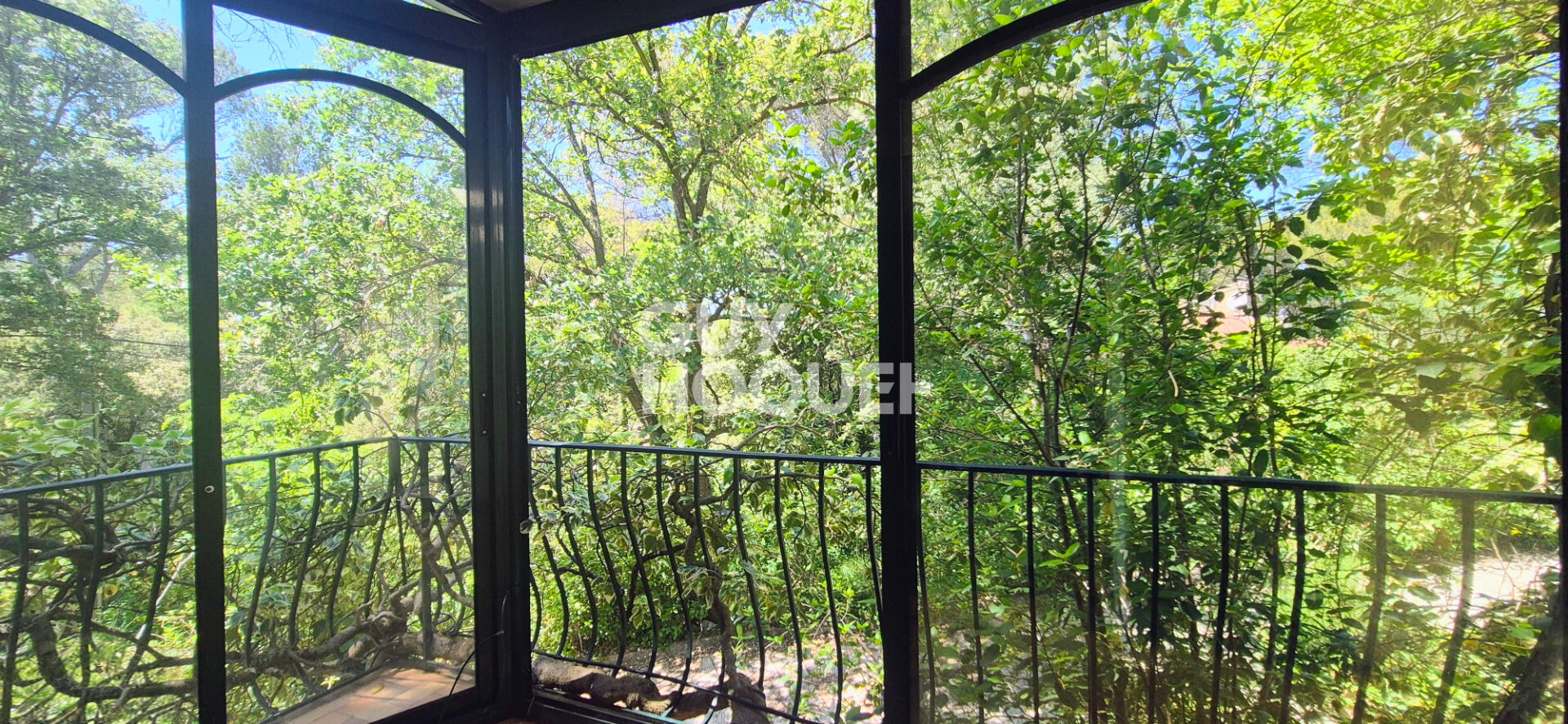 Bouc Bel Air, proche village, Propriété de 134 m2 habitables env sur une parcelle de 1.218 m2