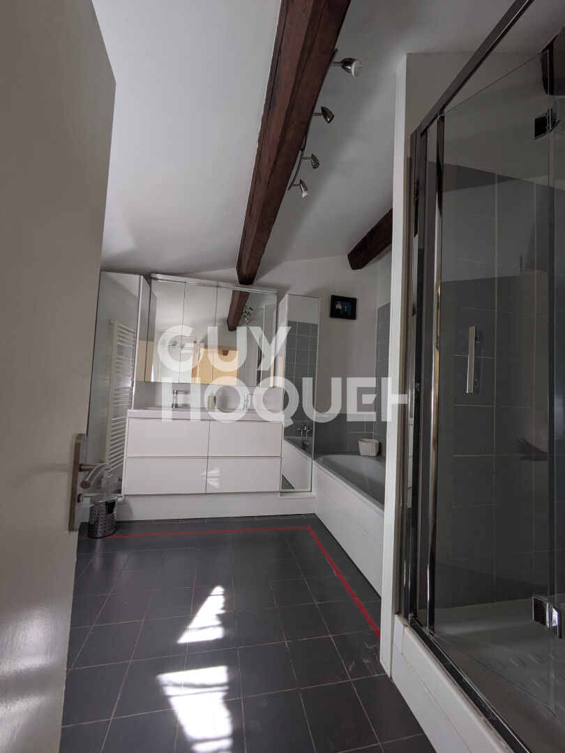 Maison meublée Belcodène 7 pièce(s) 160 m2