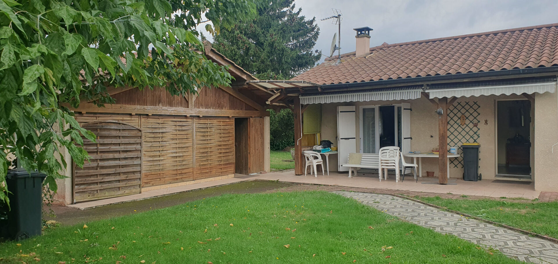 Maison à vendre à Montagnat - 5 pièces avec piscine