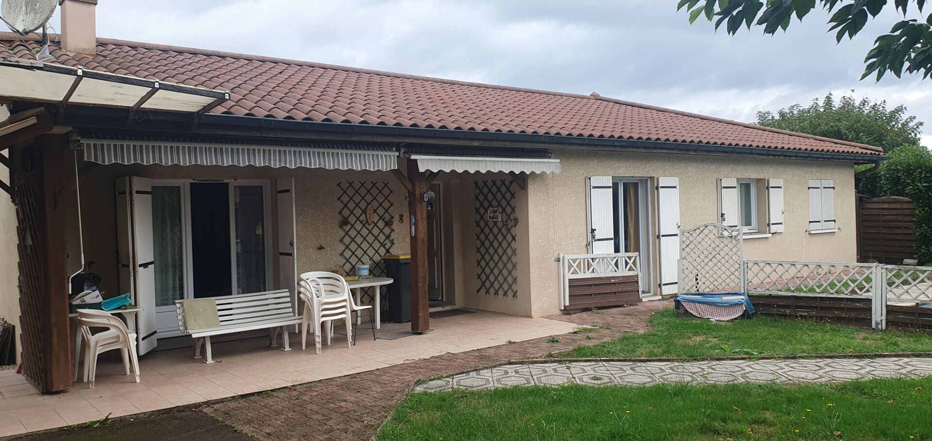 Maison à vendre à Montagnat - 5 pièces avec piscine