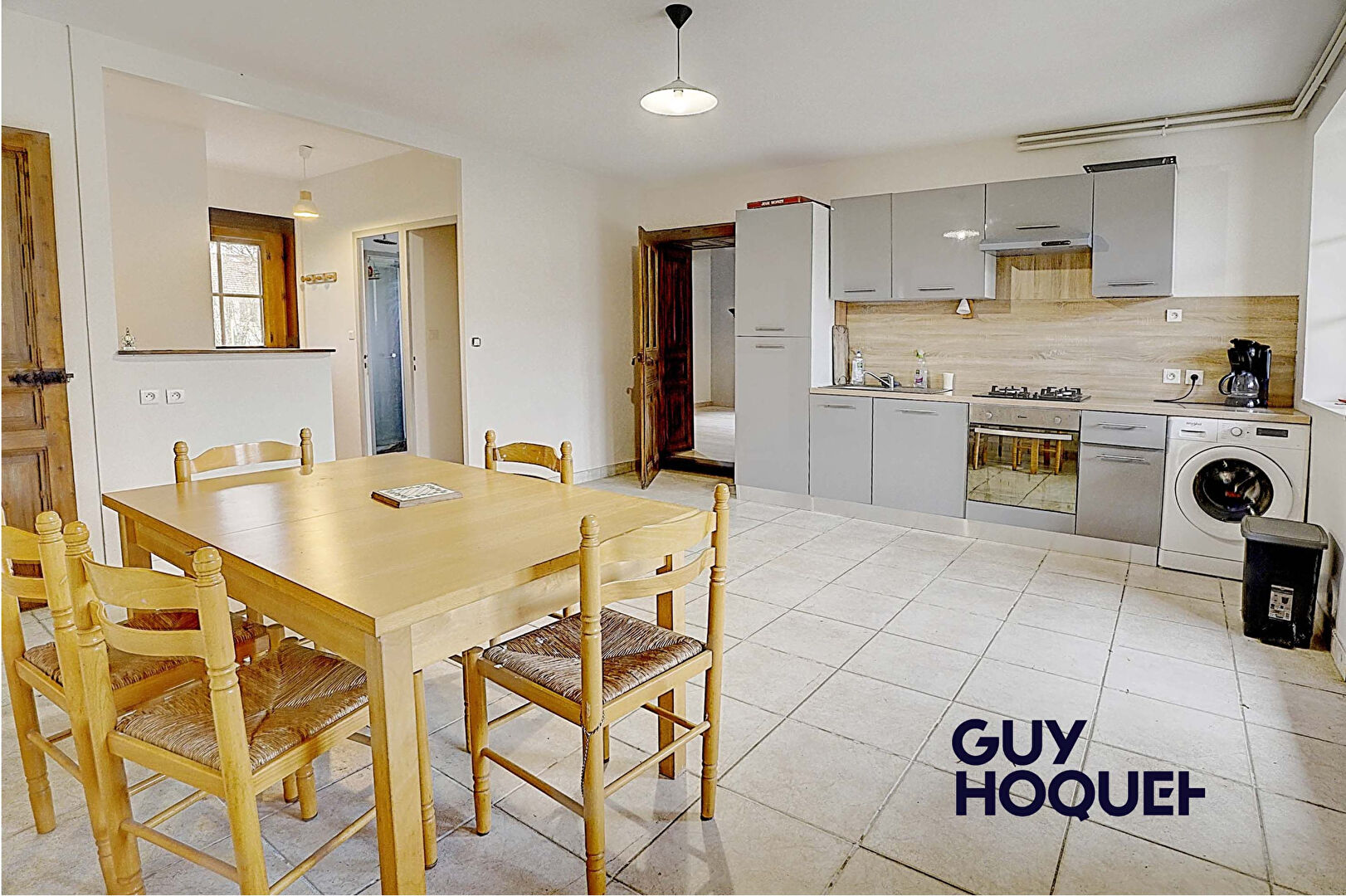 Belle ferme Bressanne de 200m² en parie rénovée terrain 1170 m²