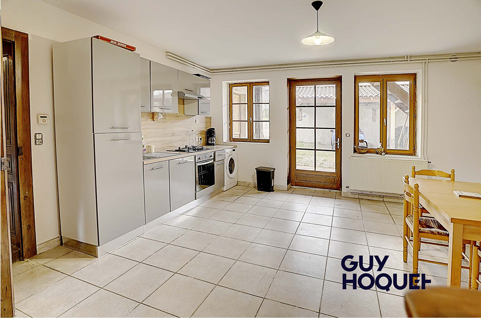 Belle ferme Bressanne de 200m² en parie rénovée terrain 1170 m²