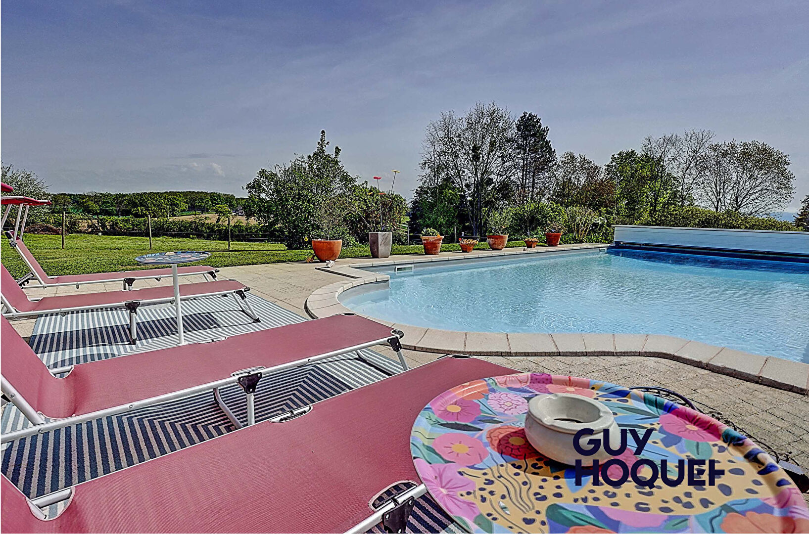 Maison 229m² avec piscine sur terrain  11 058m²