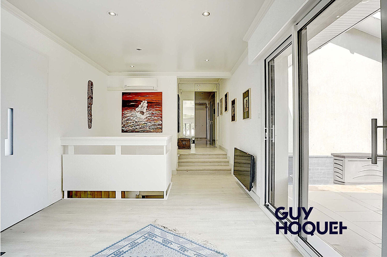 Maison 229m² avec piscine sur terrain  11 058m²