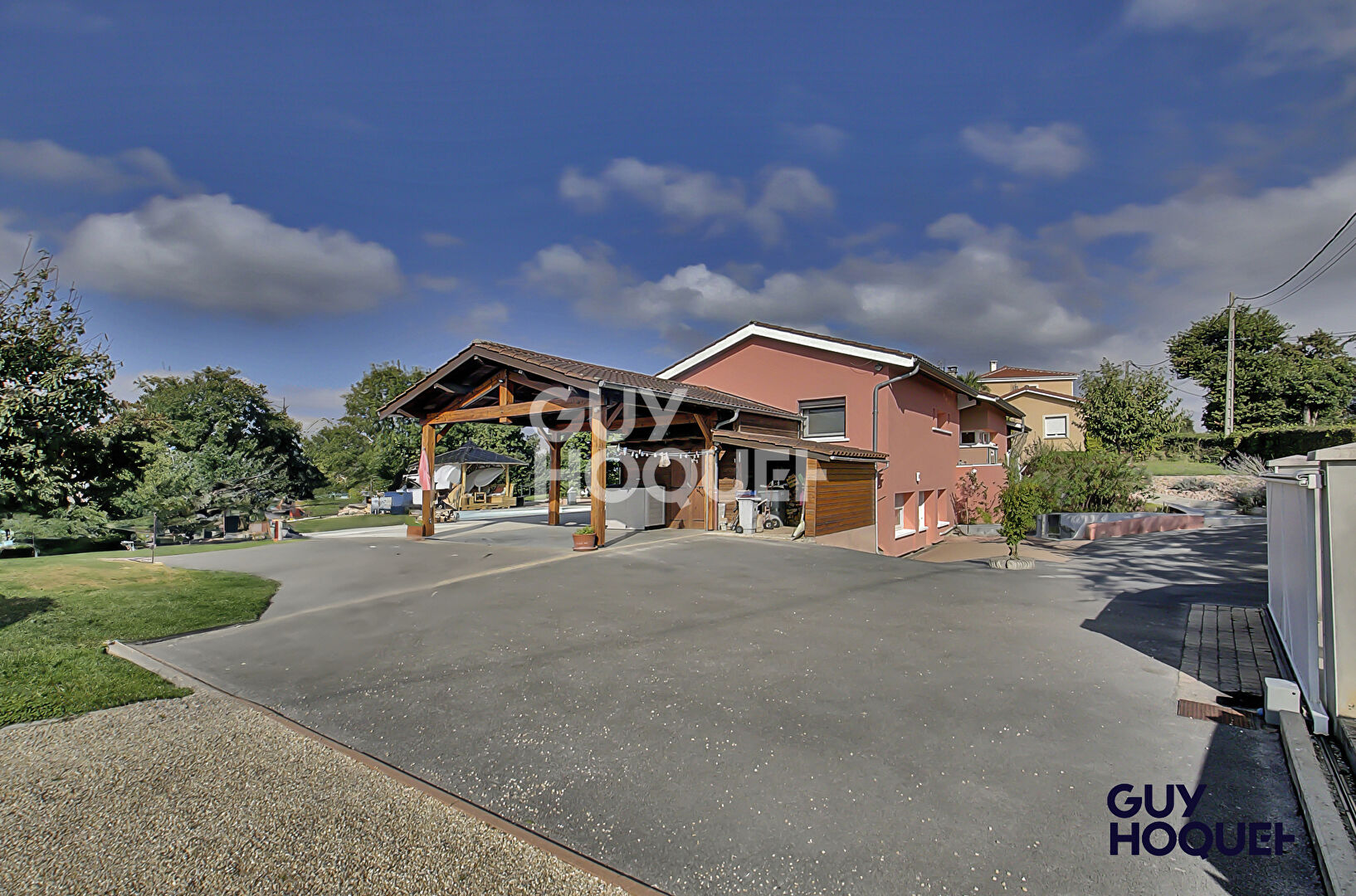 Villa  de 175 m² sur 1500 m² de terrain avec piscine