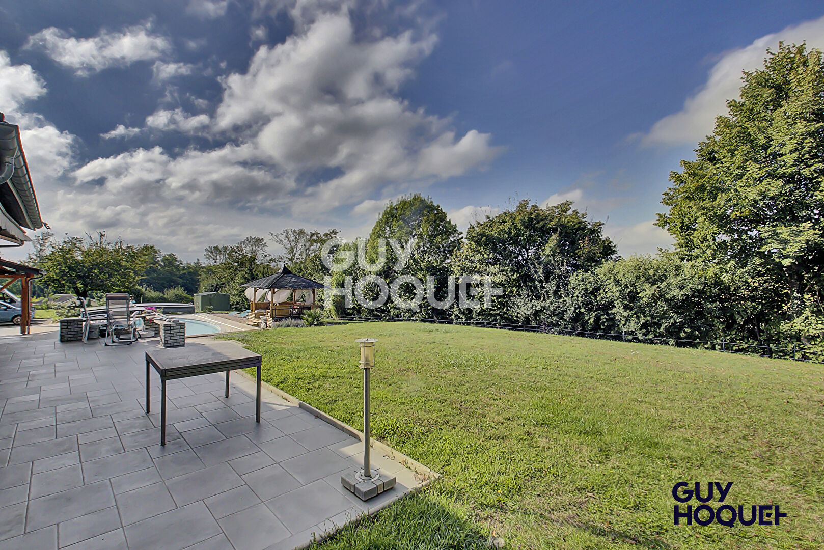 Villa  de 175 m² sur 1500 m² de terrain avec piscine