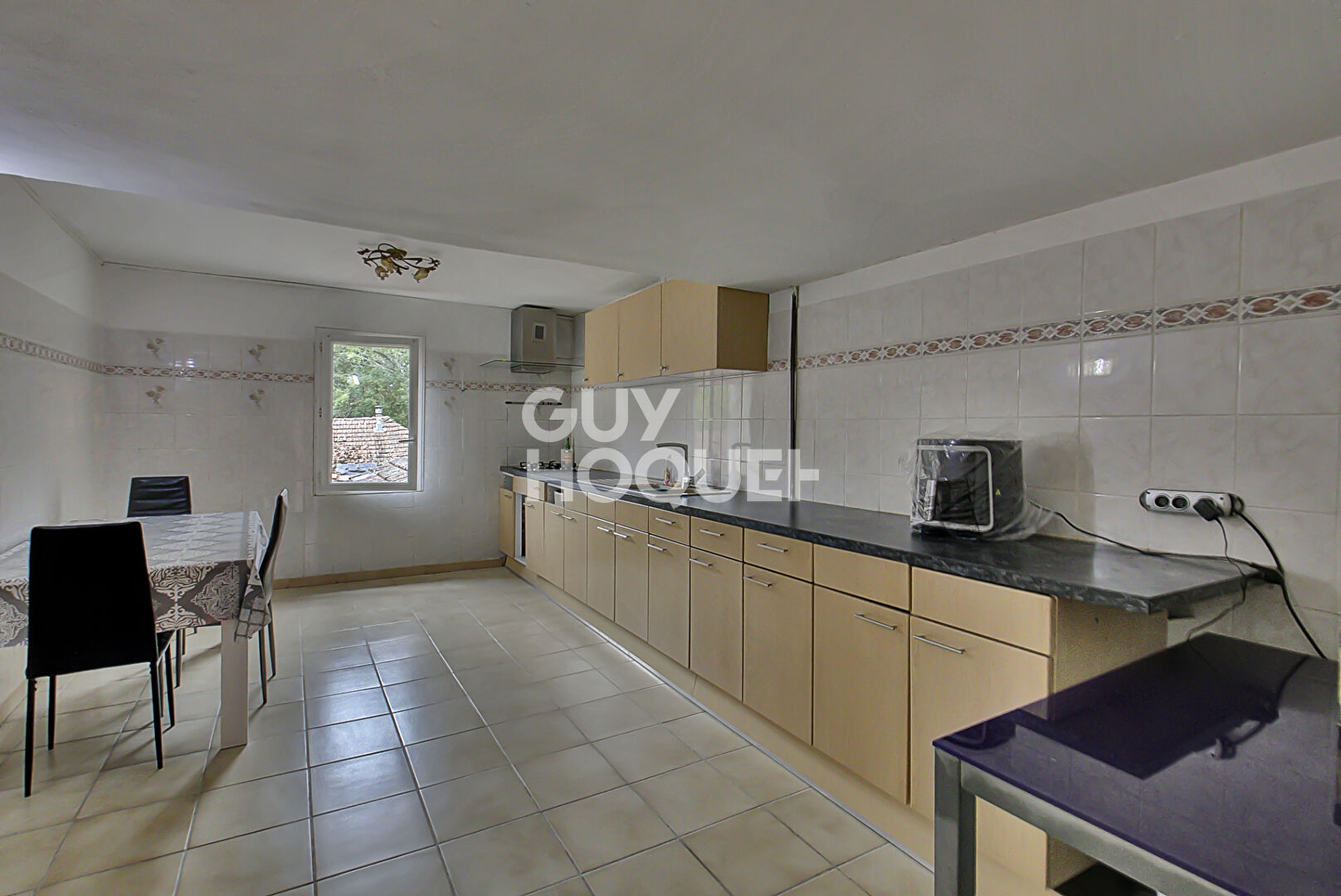 Grande bâtisse à fort potentiel idéal investisseur