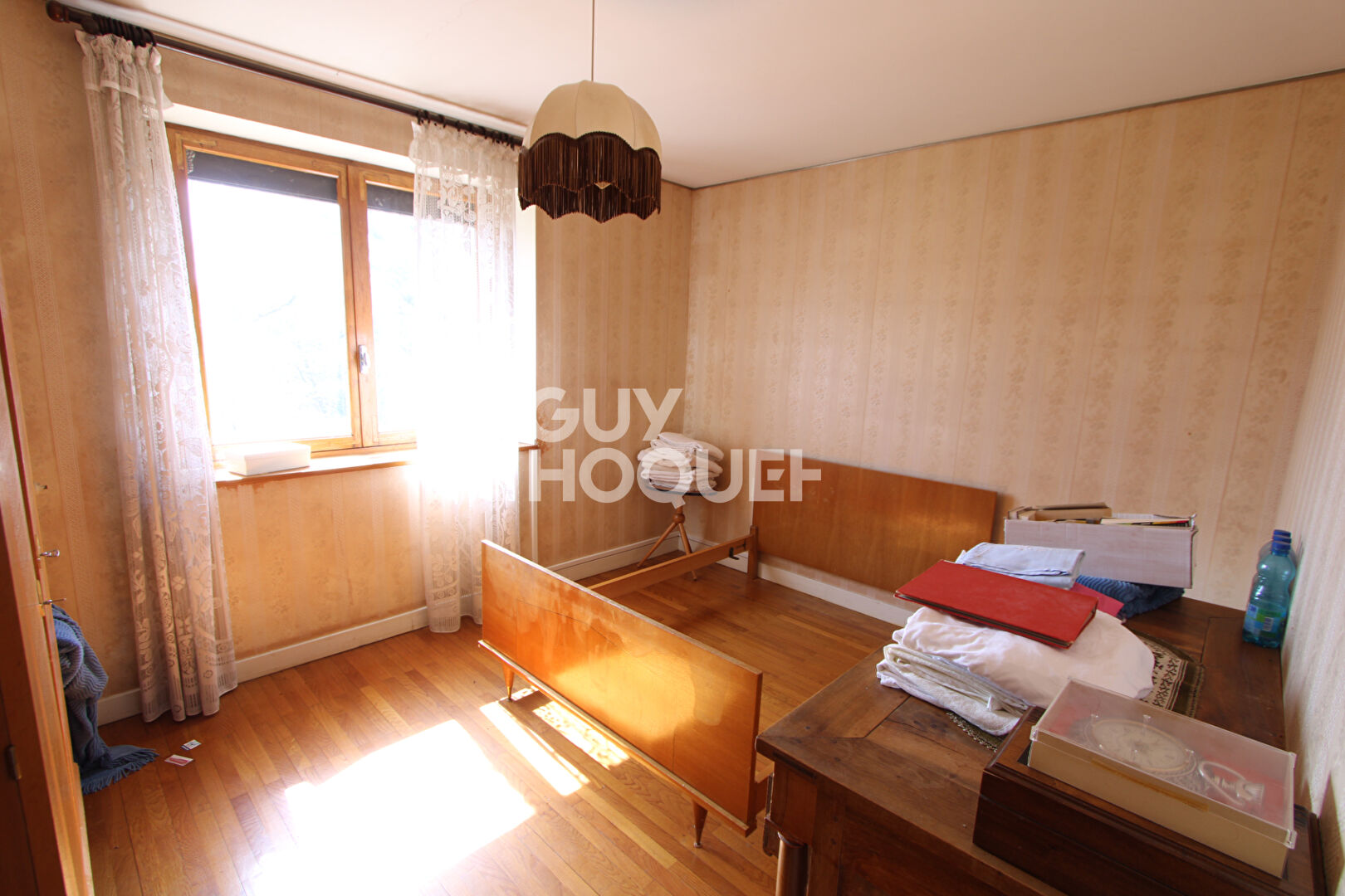 Deux grandes maisons mitoyennes