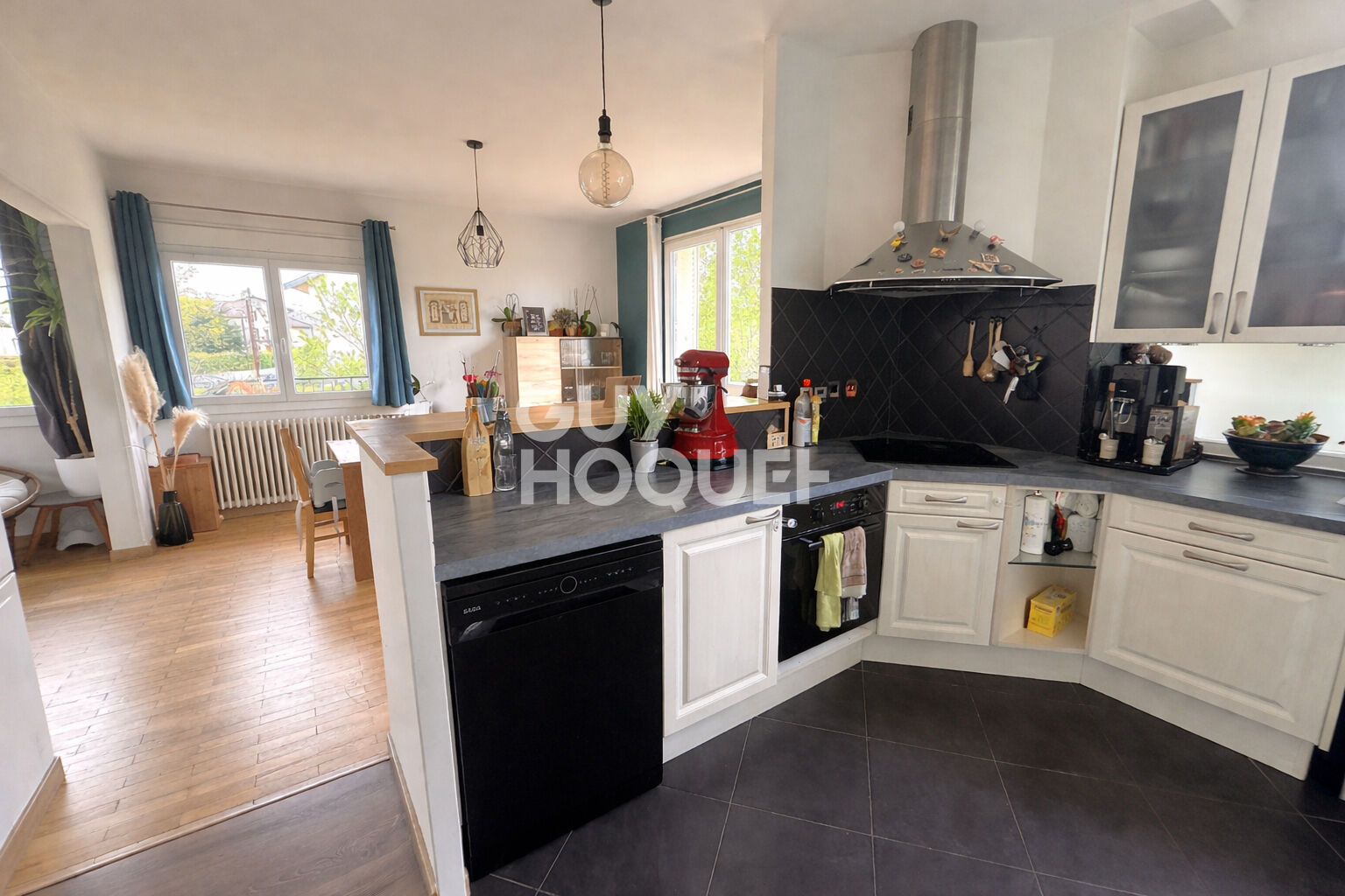 Maison 182 m² avec piscine  Bourg En Bresse terrain 980 m²