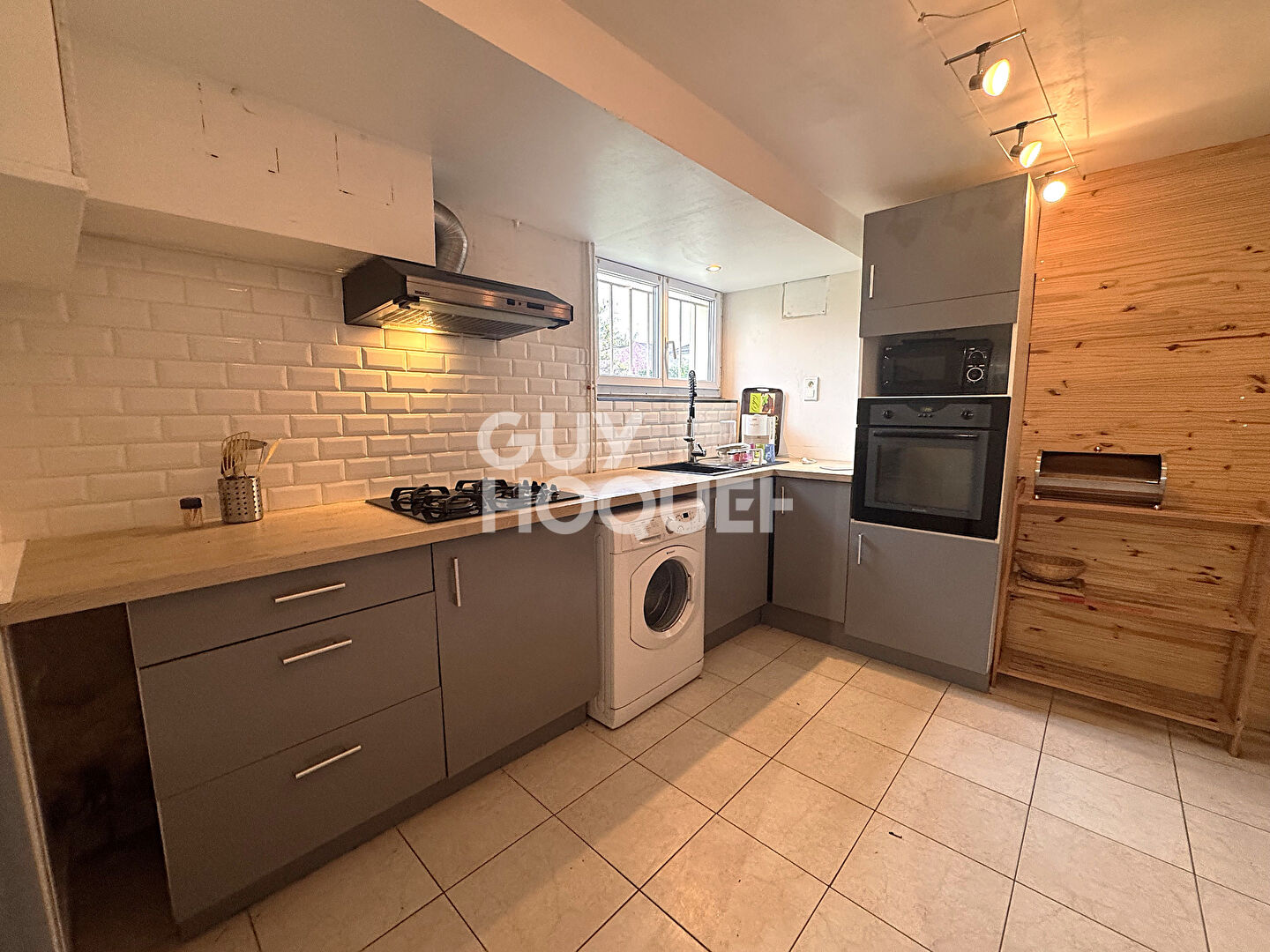 Maison 182 m² avec piscine  Bourg En Bresse terrain 980 m²