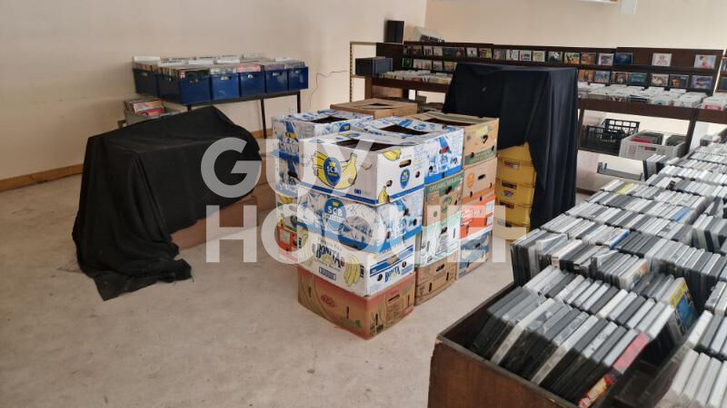 Local commercial Viriat 227 m² dont 95 m2 surface de vente