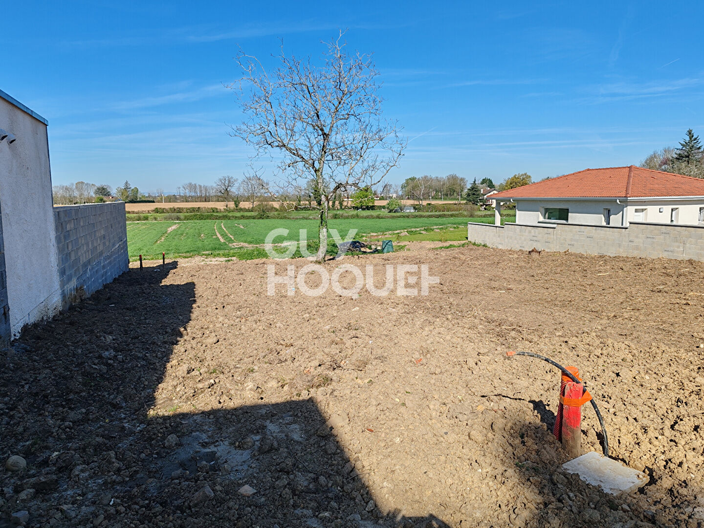 Terrain à bâtir au centre de Saint Just 803 m2